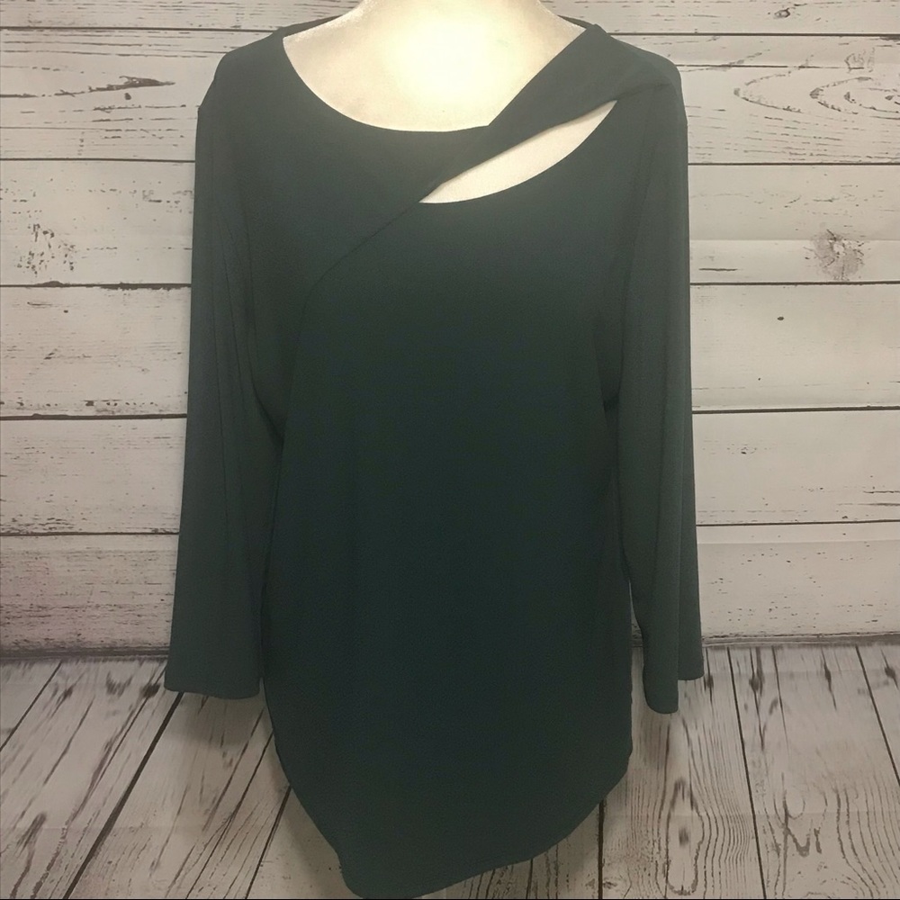 Chico forest green tunic